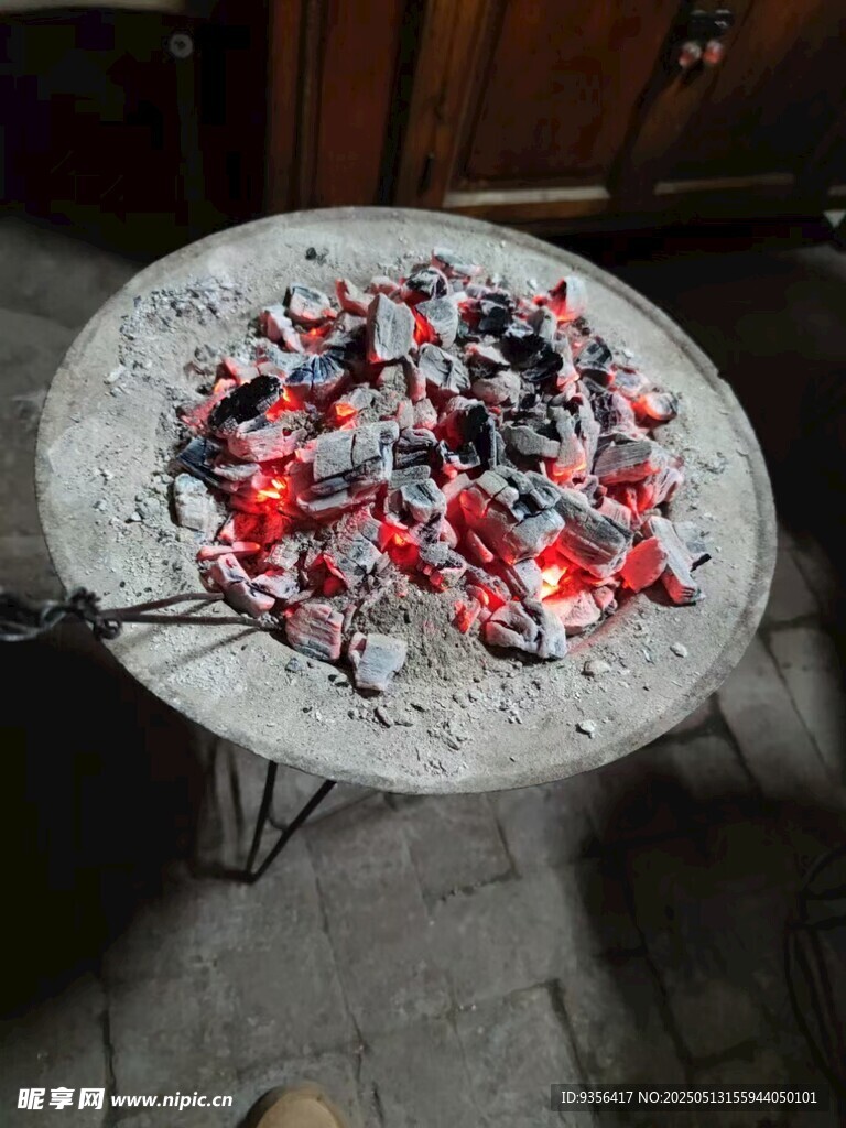 多彩碎石装饰盘