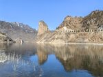 山水相映的壮丽自然景观