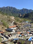 山村风貌 错落有致的民居