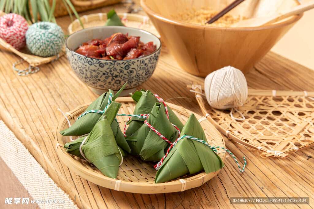传统手工包制的美味粽子