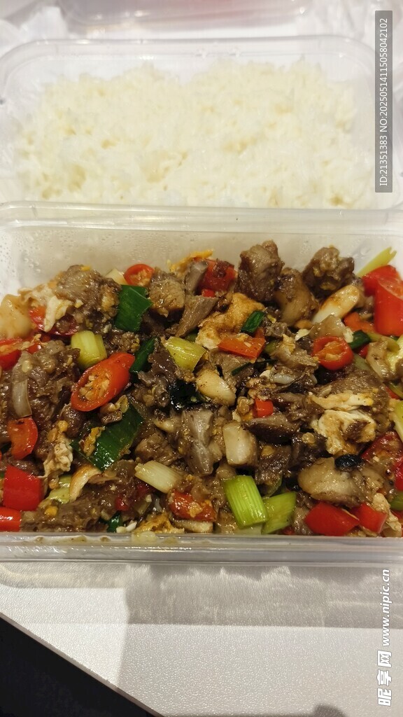 拆骨肉荷包蛋