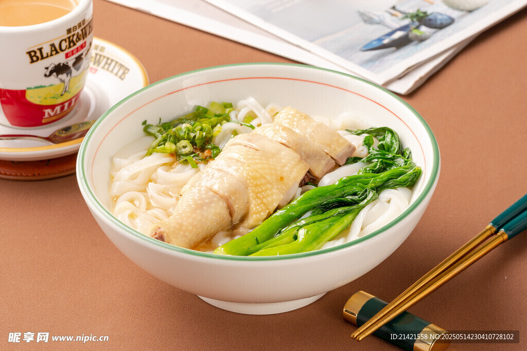 美味馄饨青菜汤面一碗
