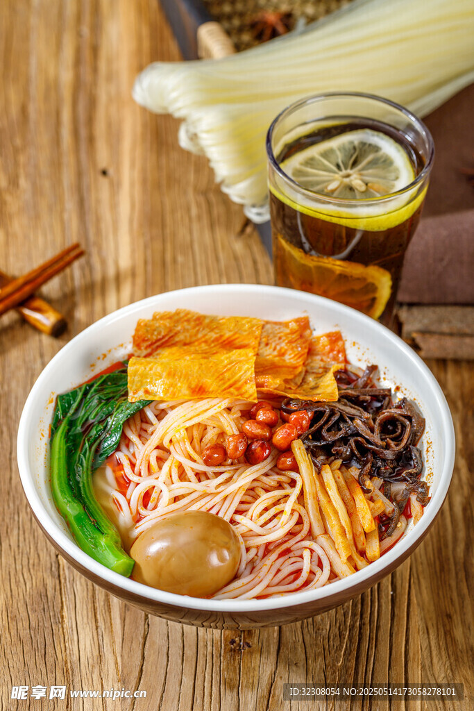 美味多彩的特色风味拌面