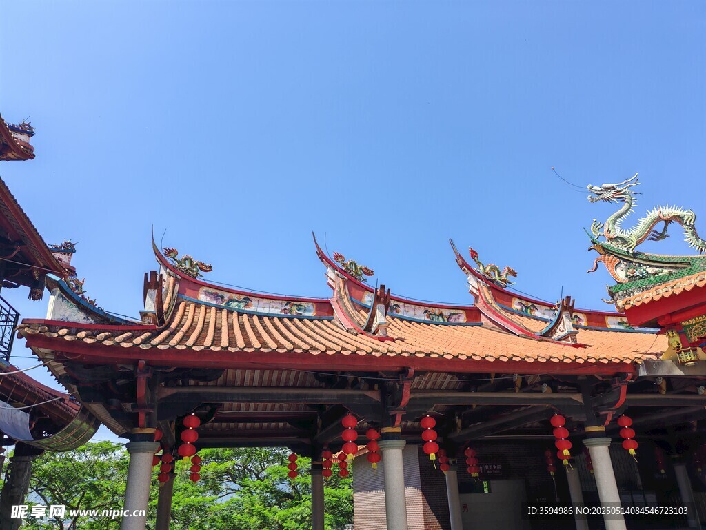 中式古建筑屋顶精美一角