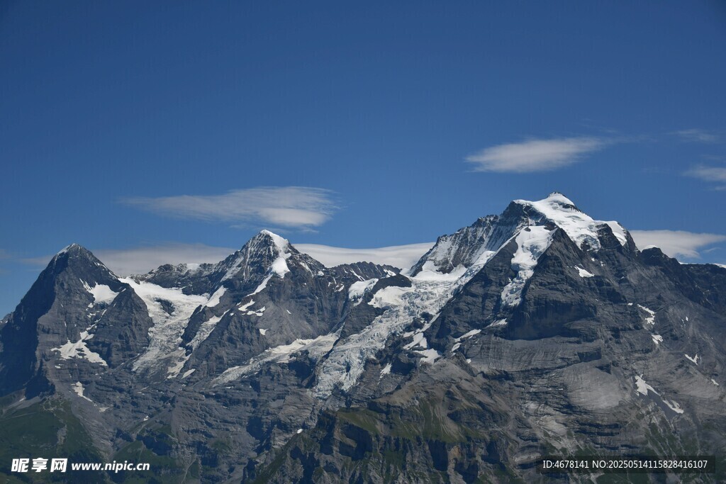壮丽雪山美景