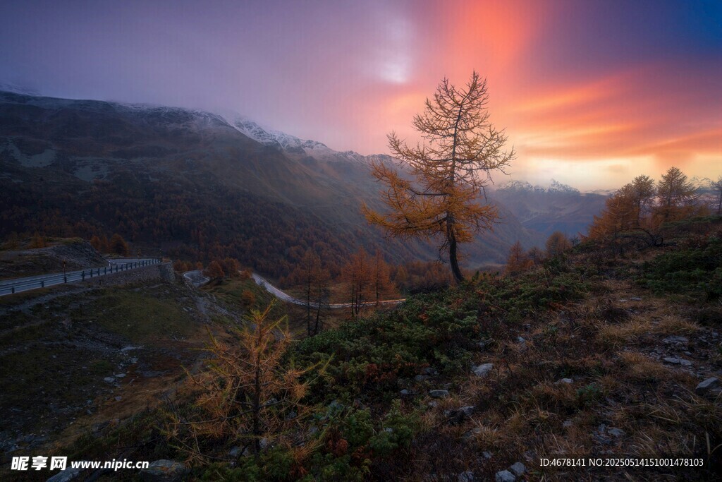 山间日落美景