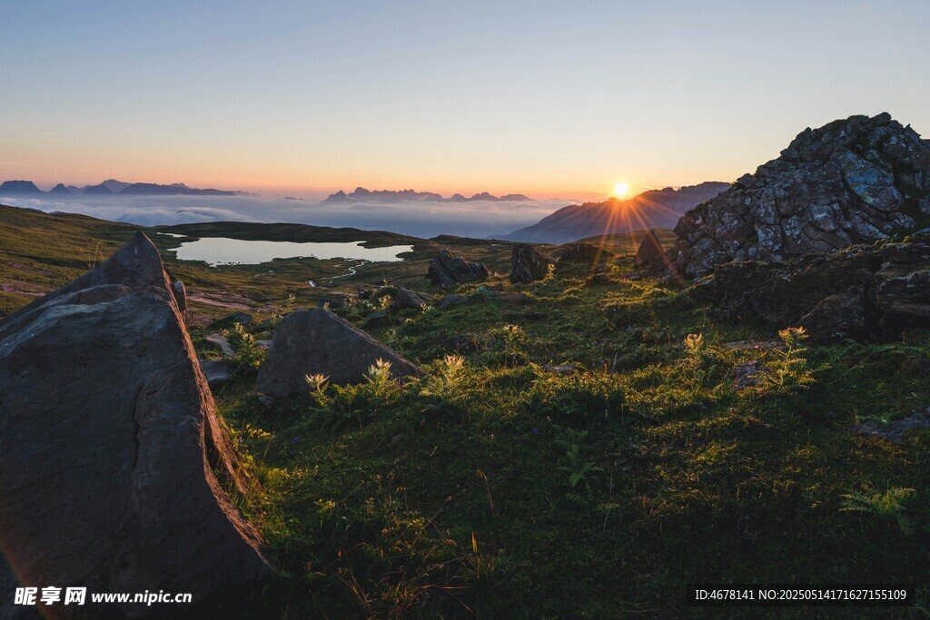 山间日落美景