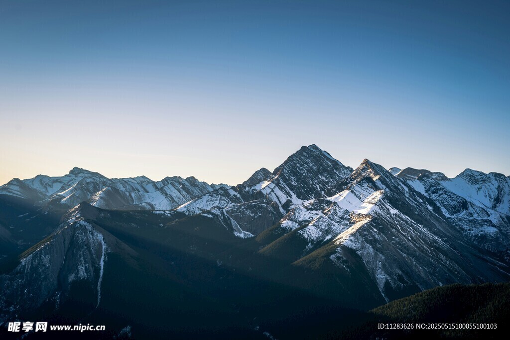 壮丽雪山美景