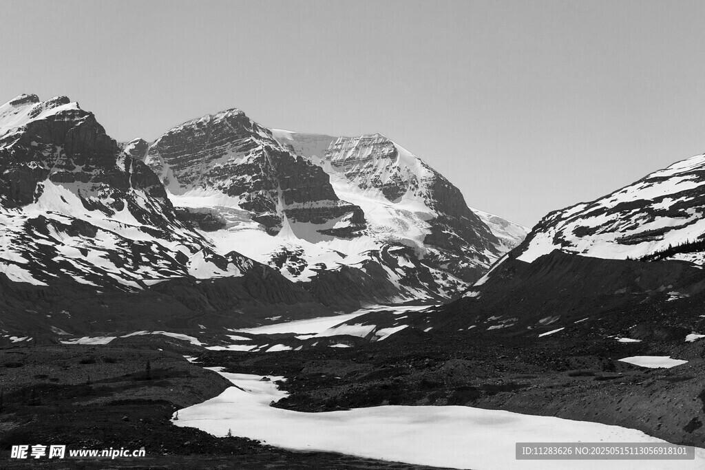 雪山河谷壮丽风光