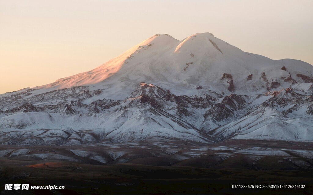 壮丽雪山美景
