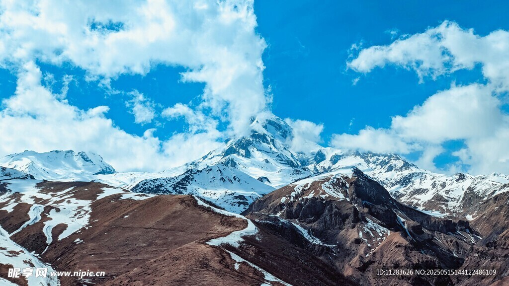 壮丽雪山美景