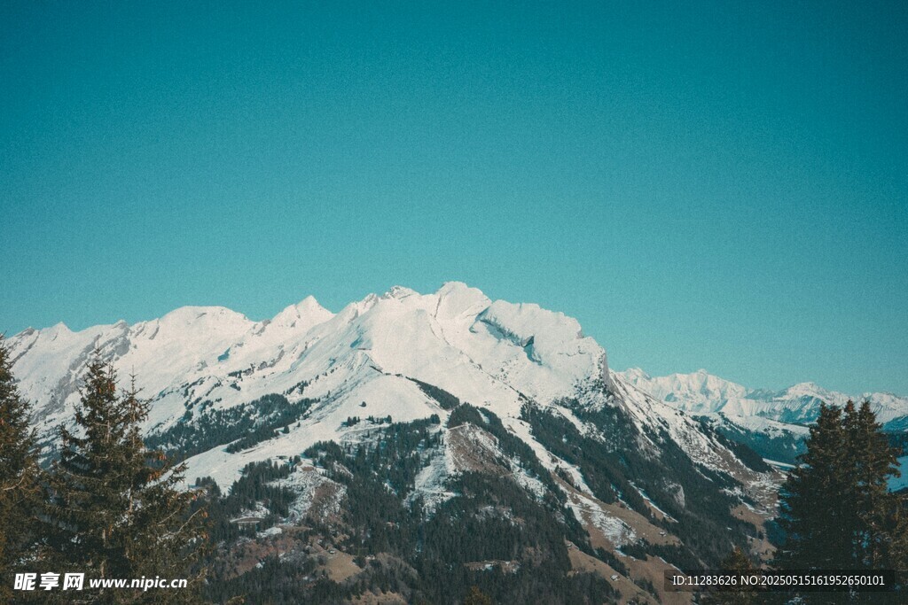壮丽雪山美景