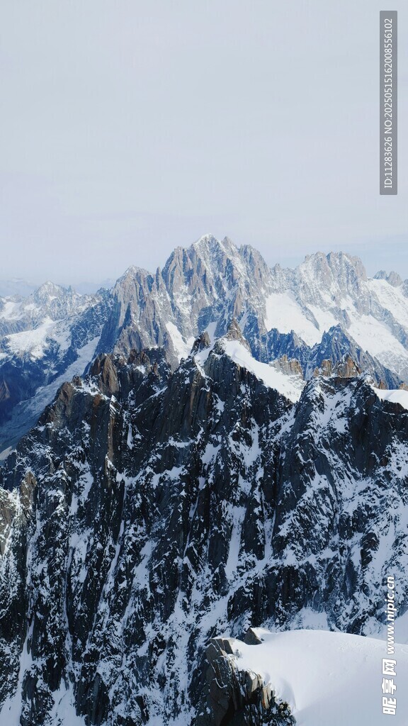 壮丽雪山景观
