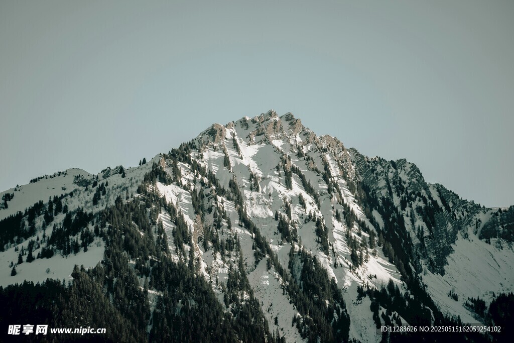 雪山壮丽景致