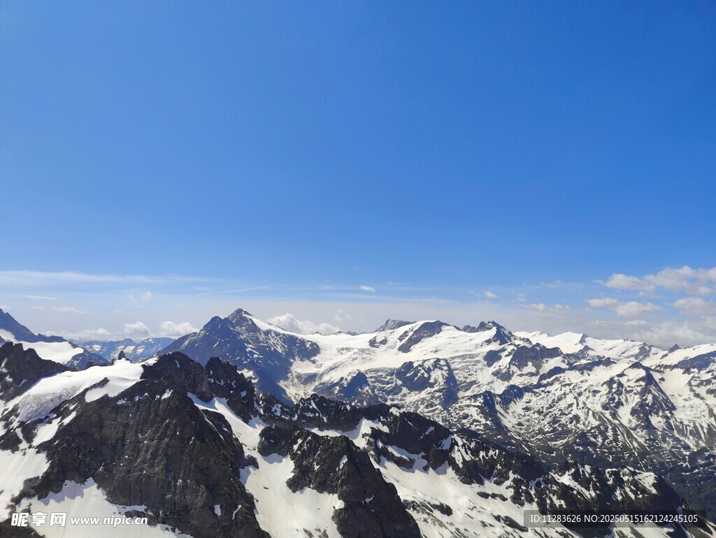 壮丽雪山美景