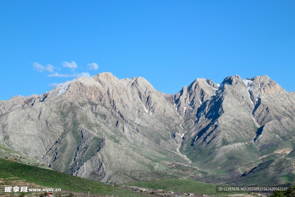 壮丽巍峨的高山景观