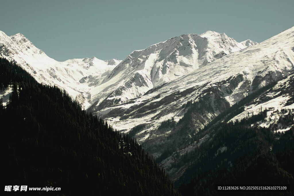壮丽雪山美景