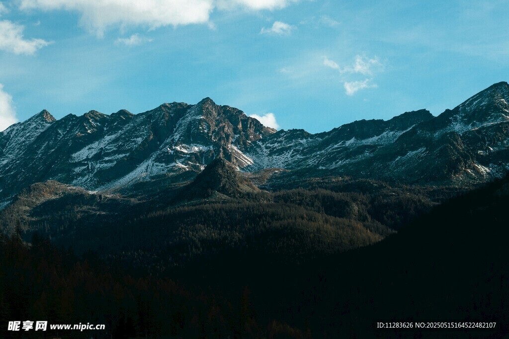 壮丽雪山美景