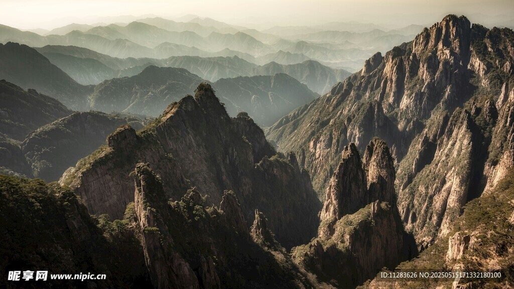 壮丽群山景观