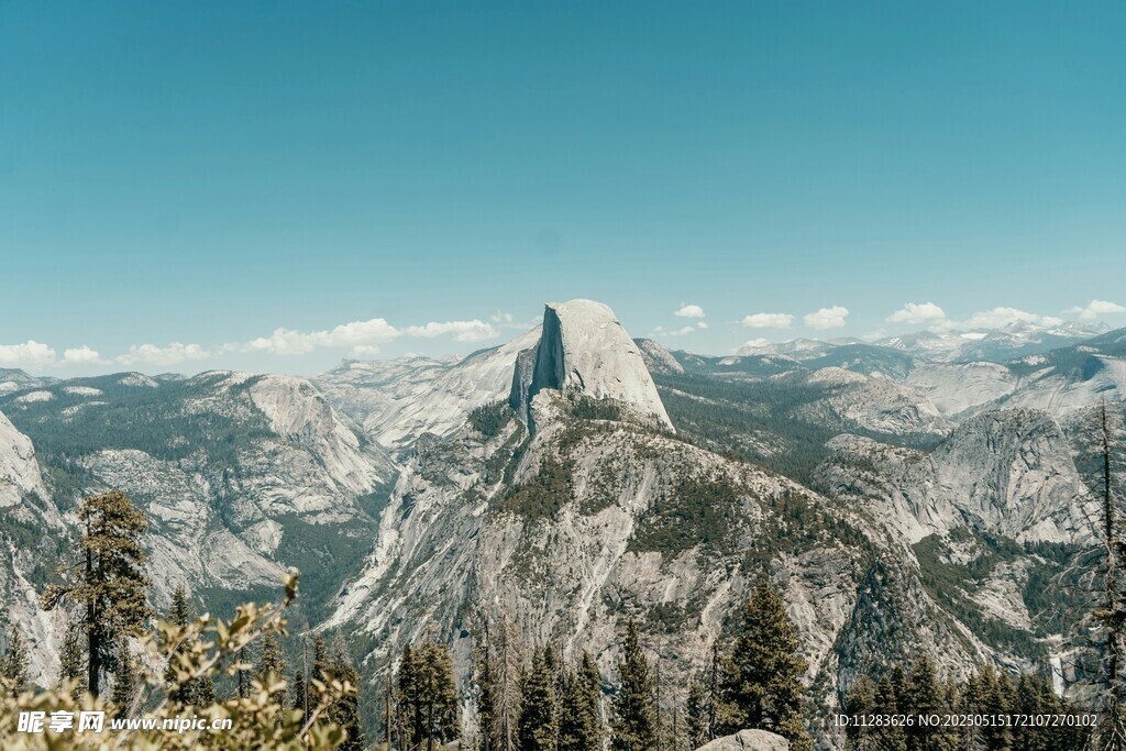 壮丽山峰美景