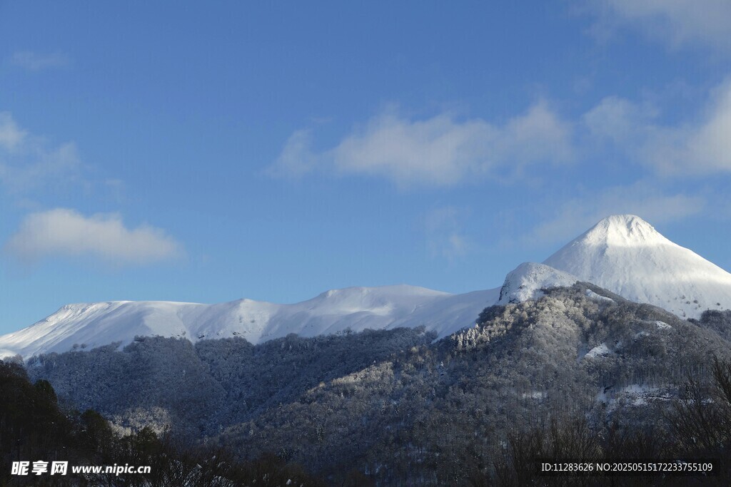 雪山美景