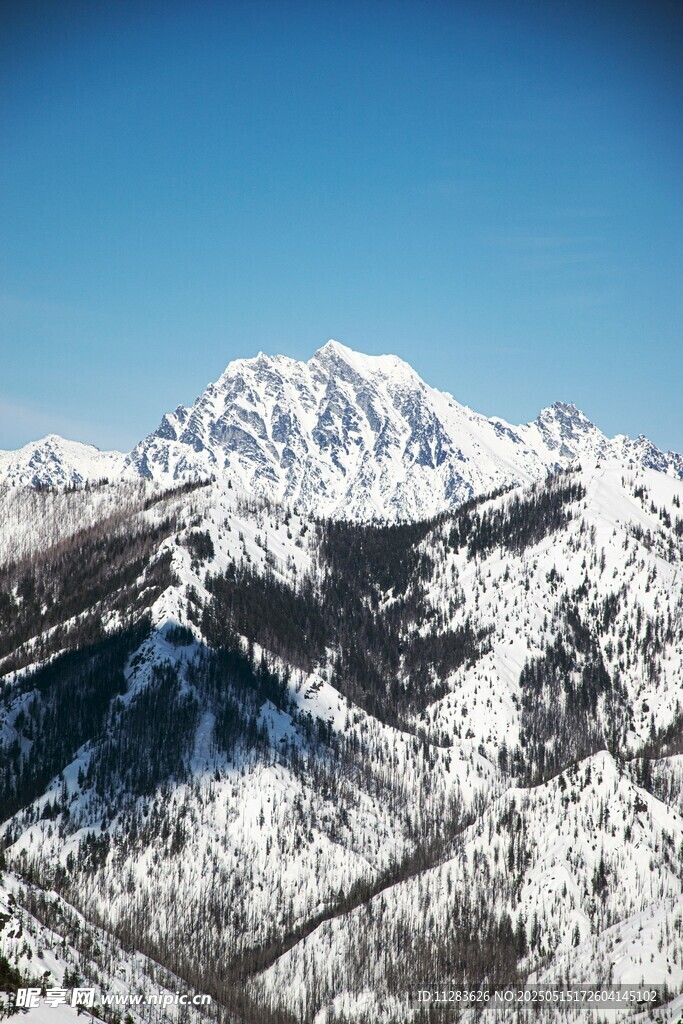 雪山壮丽风光