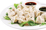 美味蘸汁饺子摆盘精致