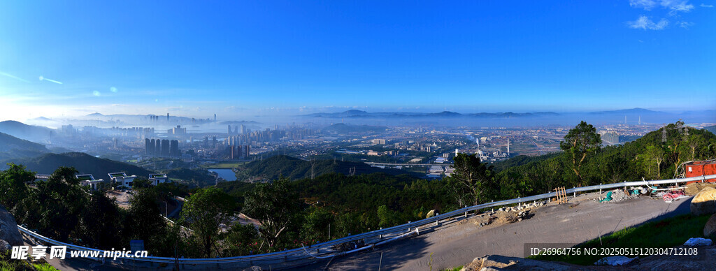 俯瞰城市公路全景风光