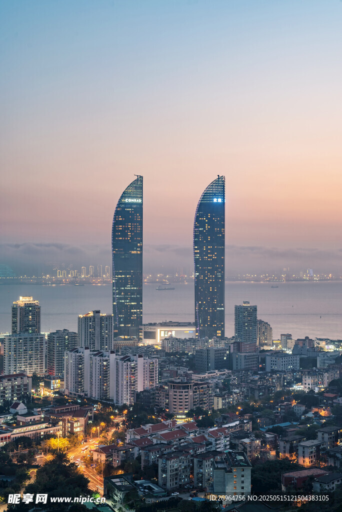双子塔城市夜景风光