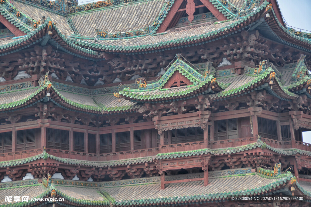 中式古建筑飞檐精巧结构