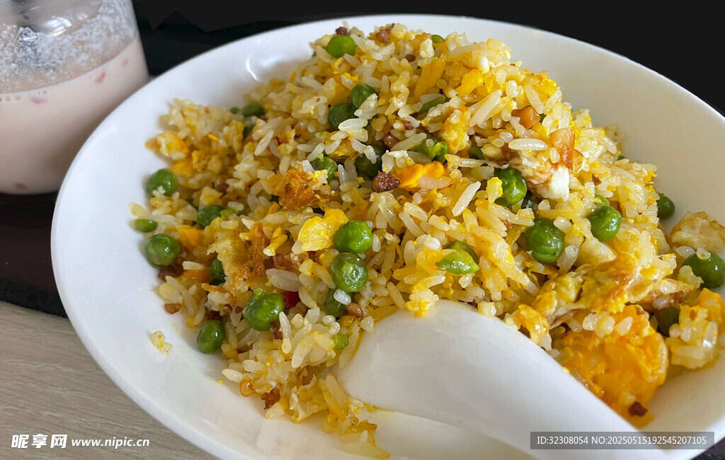 美味金黄蛋炒饭
