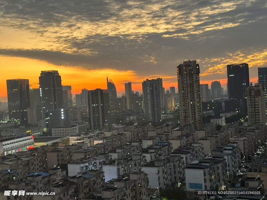 晚霞