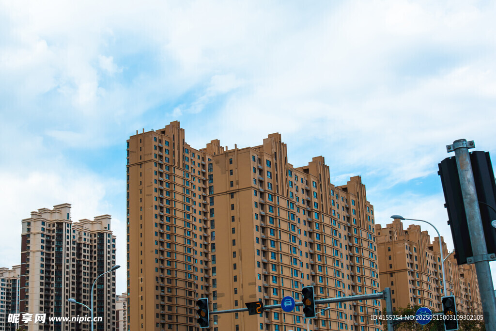 城市高楼林立的天际线