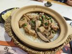 美味鸡肉香菇煲仔饭