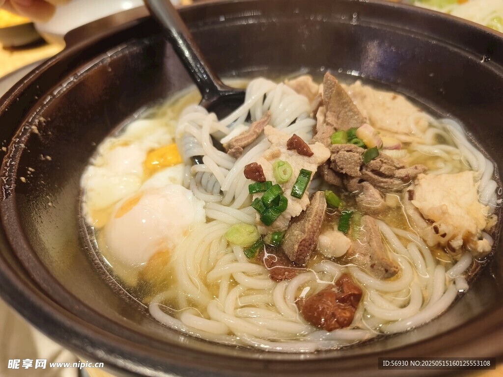 牛杂米粉汤粉粉面图片