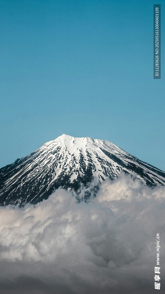 富士山云海壮丽景观