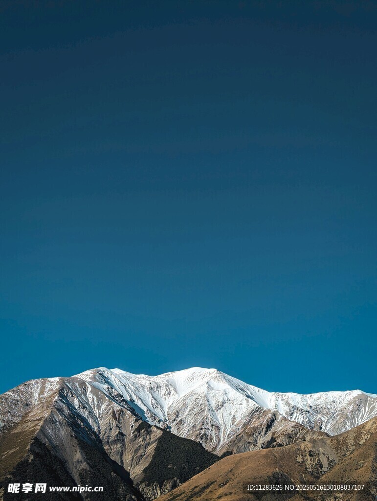 雪山壮丽风光