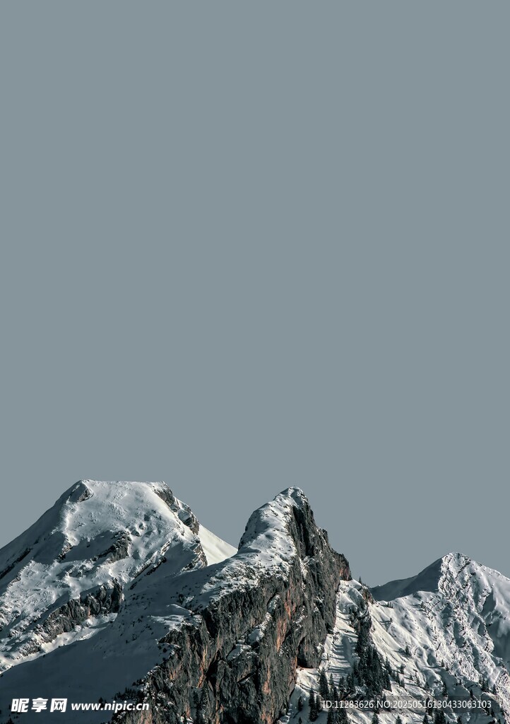 巍峨雪山壮丽景致