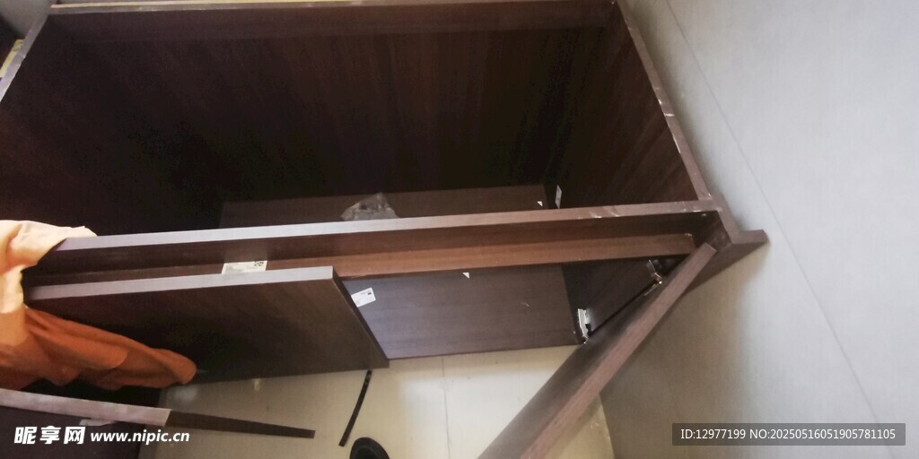 木质抽屉内部结构展示