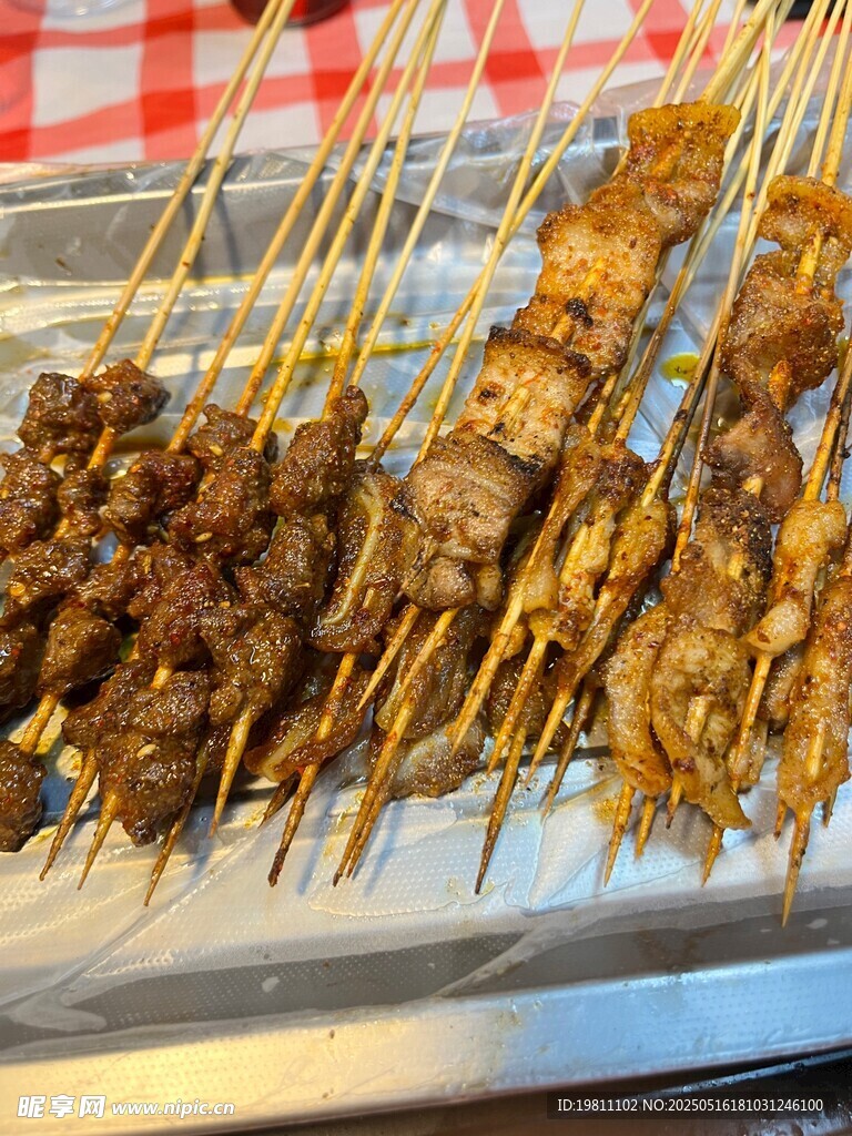 美味烤肉串诱人呈现