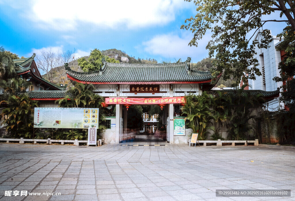 中式传统建筑大门景观
