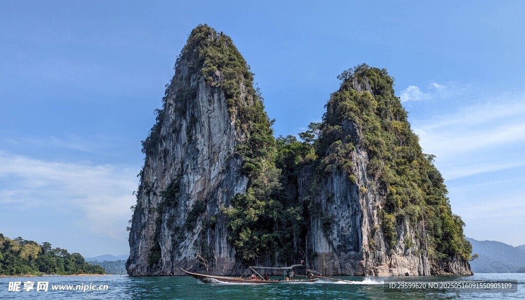 海上奇峰异石景观