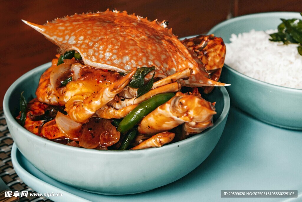 美味海鲜盖饭诱人呈现