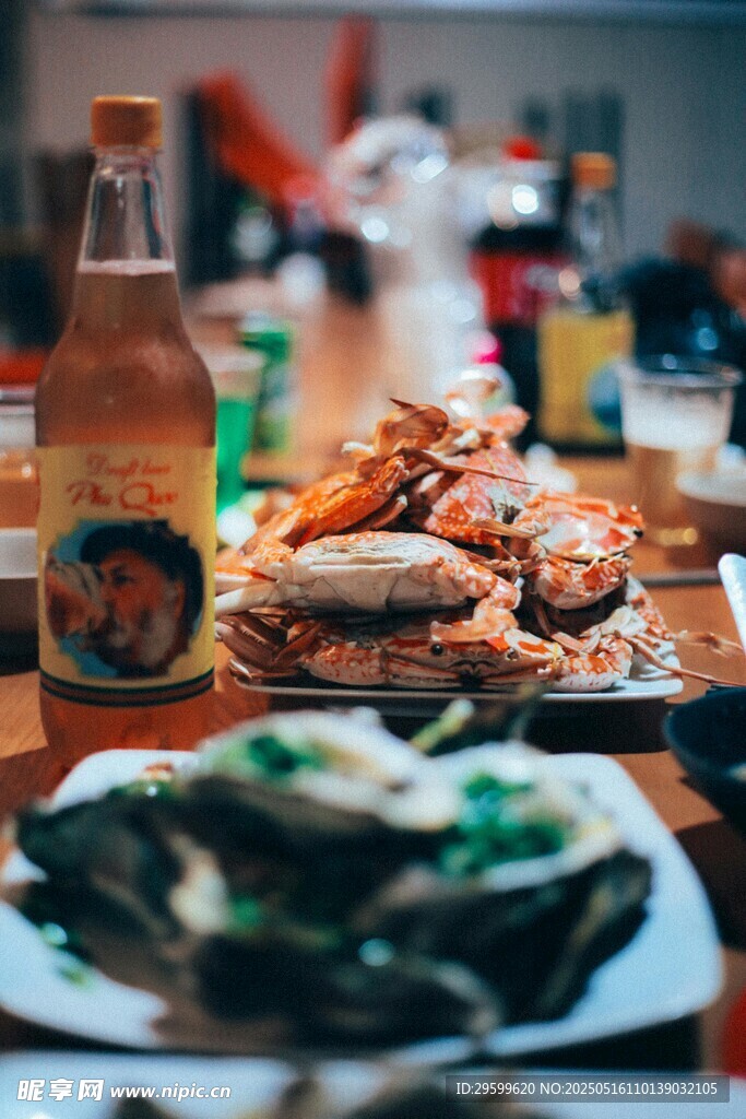美味海鲜配清爽啤酒