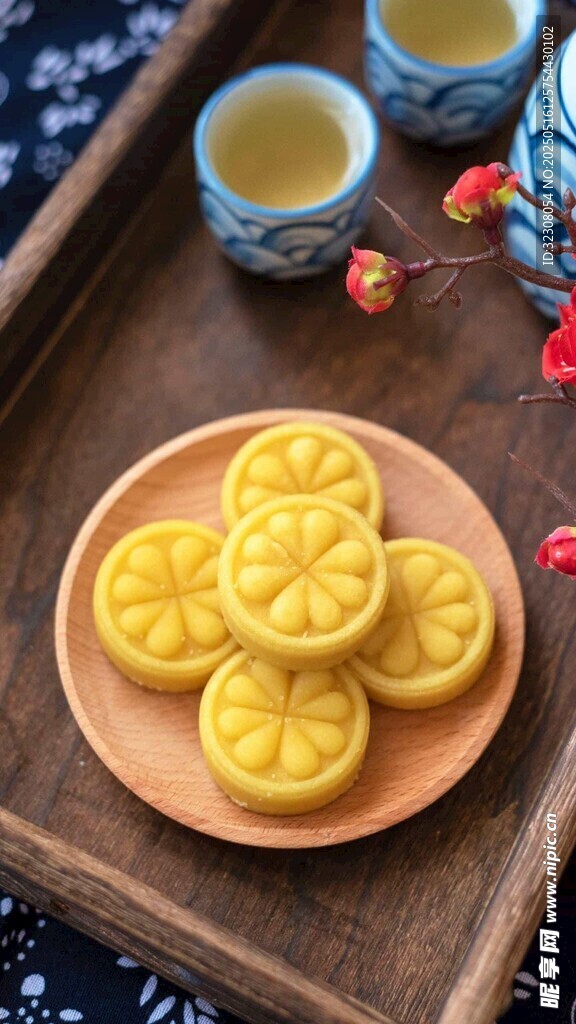 精致美味的传统中式月饼