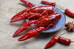 美味小龙虾与香料搭配