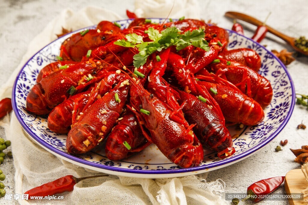 美味香辣小龙虾诱人呈现