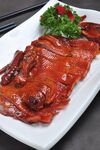 美味烤鸭摆盘精致诱人