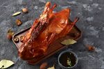 美味烤鸭配香料佐料