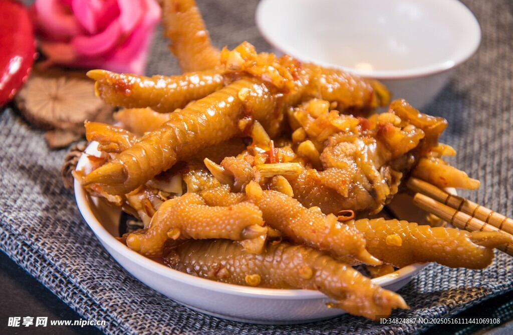 美味香辣鸡爪